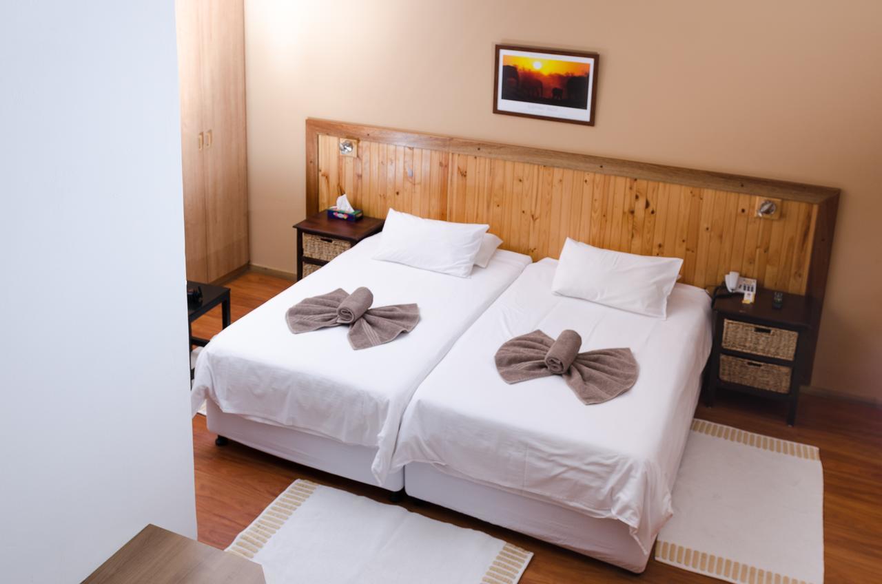 Hotel Deutsches Haus Свакопмунд Экстерьер фото